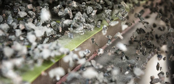 Absiebung mit Flex-Mat® Aktivdrahtsieben