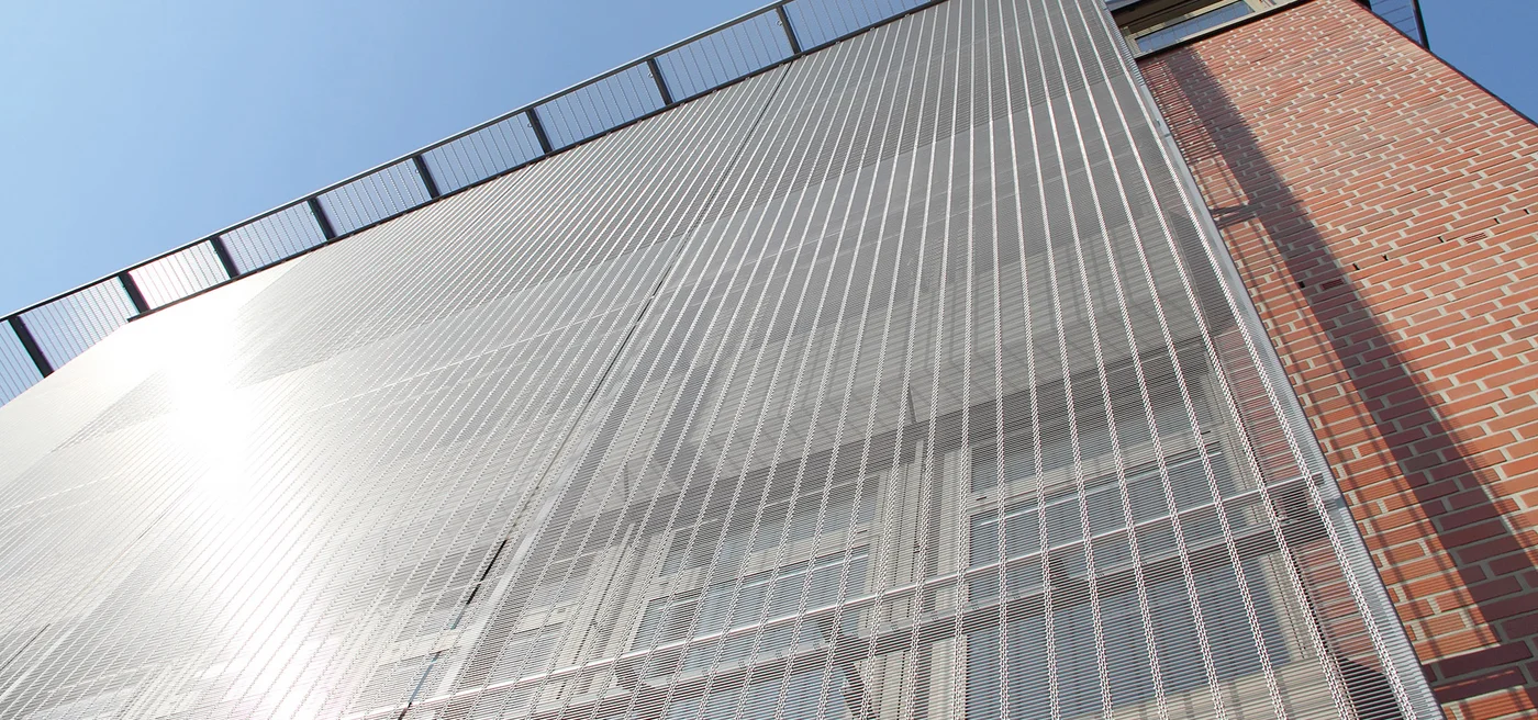 Fassadenverkleidung mit Metalldrahtgewebe
