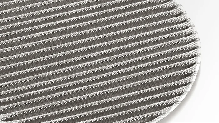 Circular pleated wire cloth