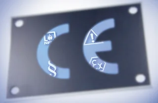 Wir erarbeiten notwendige Sicherheitsstandards anhand gesetzlicher Vorgaben und setzen sie gemeinsam um.