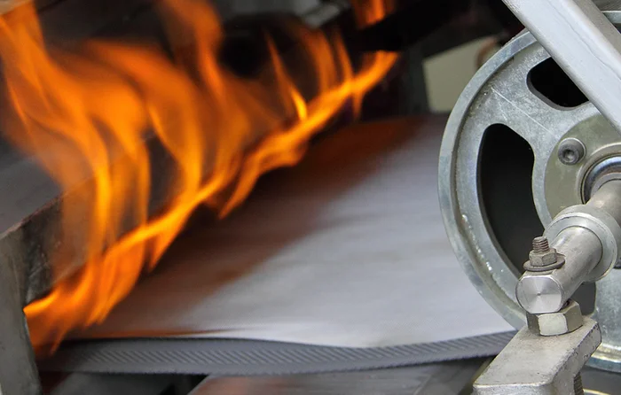 Prétraitement thermique, frittage de la toile métallique