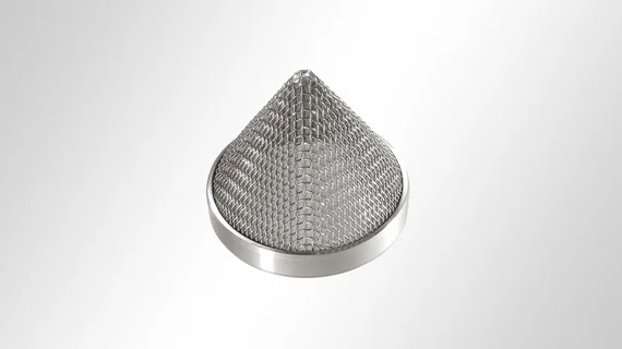 Partie emboutie conique avec bordure métallique