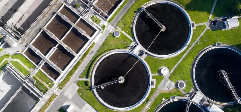 Wastewater treatment in sewage plants