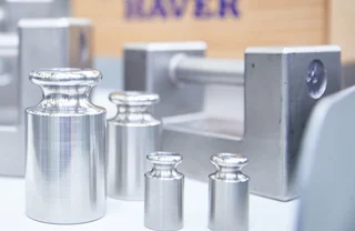 Auswahl an Gewichten für die vorgeschriebene Eichung Ihrer Wägetechnik.