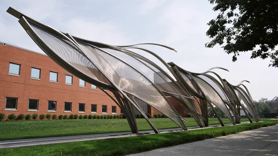 Œuvre d’art / Sculptures en toile d’acier inoxydable.