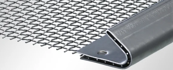 Screen section with hooks for side tensioned screen decks