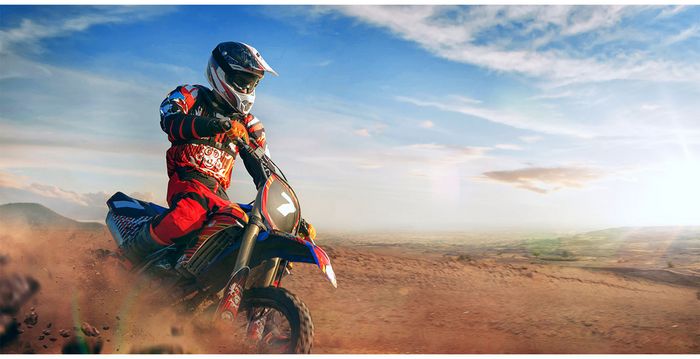 Eine Person vollbringt sportliche Höchstleistungen auf dem Motorrad