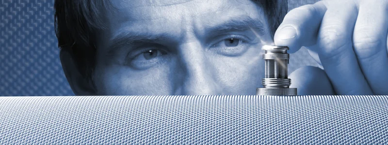 Filters and moulded parts made of and with wire mesh fabric, in focus