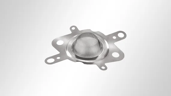 Pièce emboutie avec élément de montage