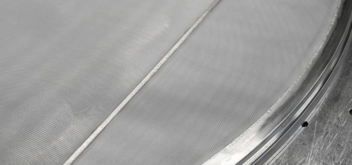 Ausschnitt einer reparierten Gewebeplatte