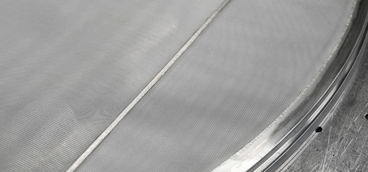 Ausschnitt einer reparierten Gewebeplatte