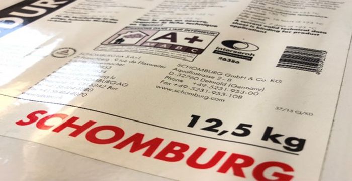 Saubere Verpackung: Die umfangreiche und vielfältige Beschriftung eines Sackes lässt sich sehr gut lesen.