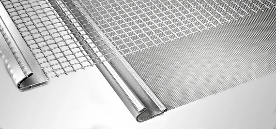 Screen panels for vibrating or oscillating screening machines