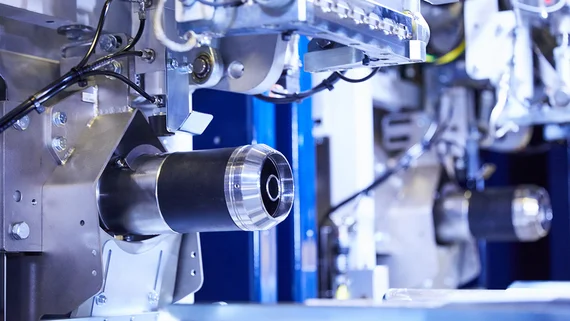 Nahaufnahme von Füllrohr und Blähmanschette einer INTEGRA® Abfüllanlage