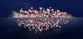 Absiebung von Himalaya-Salz