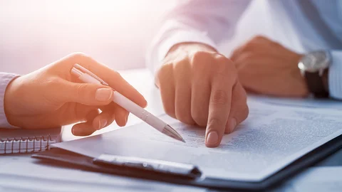 Symbolbild für eine Vertragsunterzeichnung