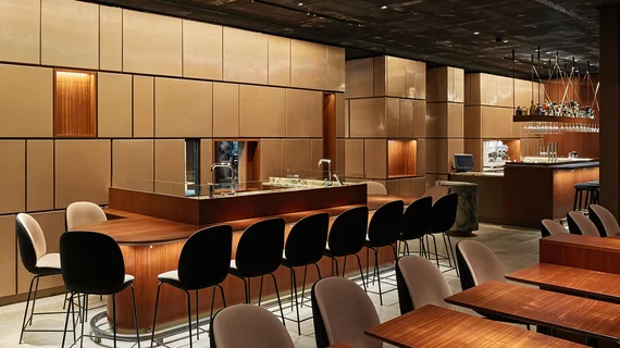 Exclusive wall covering with painted stainless steel wire mesh.