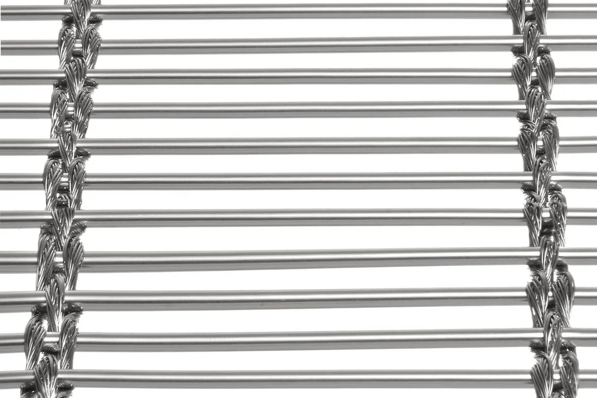 MULTI-BARRETTE 8123 architectural wire mesh - view at 45°