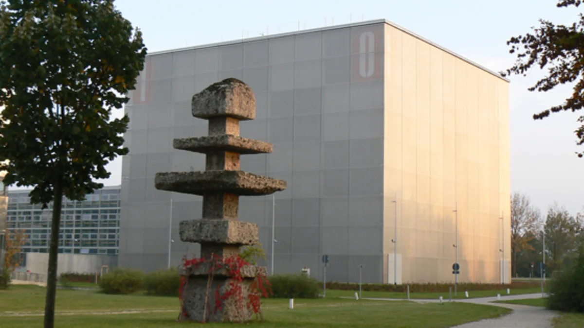 Reference electromagnetic shielding computer center