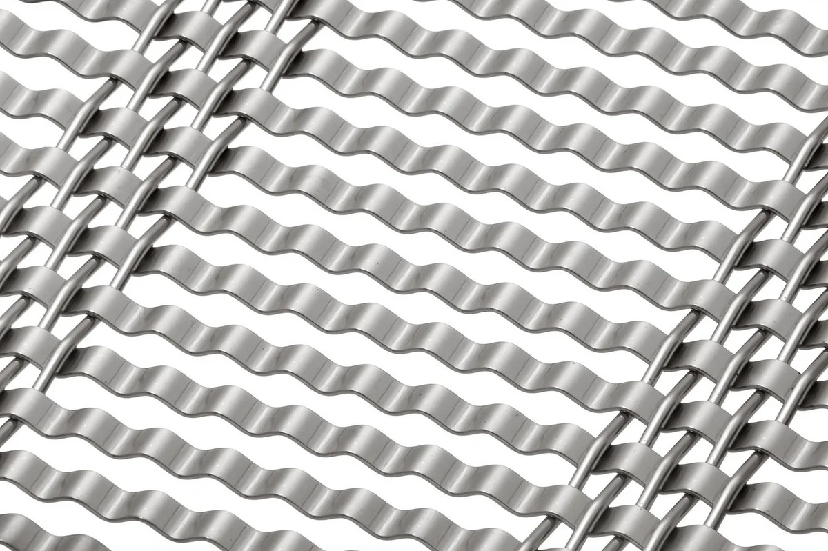 LARGO-NOVA 2032 architectural wire mesh - view over a corner