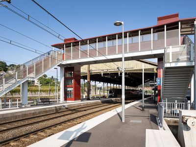 Brückenverkleidung mit Metallgewebe