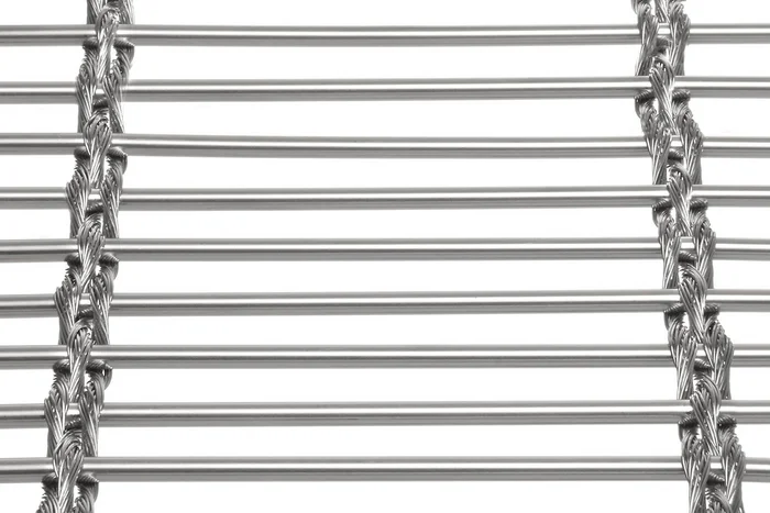 MULTI-BARRETTE 8301 architectural wire mesh - view at 45°