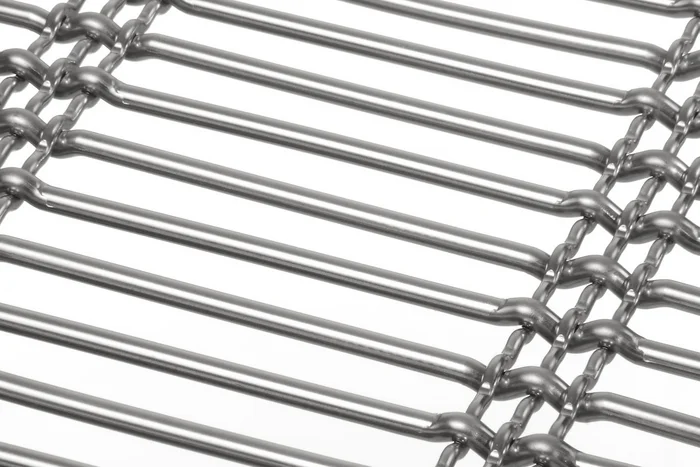 DOGLA-TRIO 1011 architectural wire mesh - view over a corner