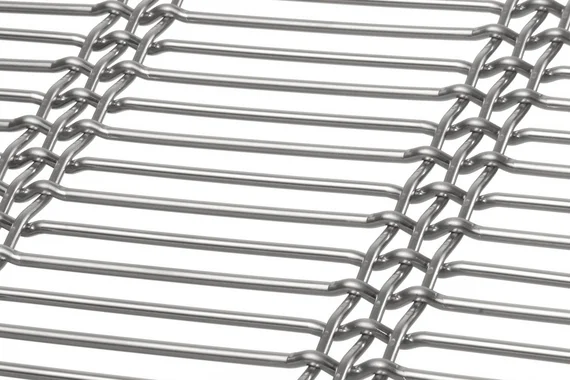 DOGLA-TRIO 1033 architectural wire mesh - view over a corner