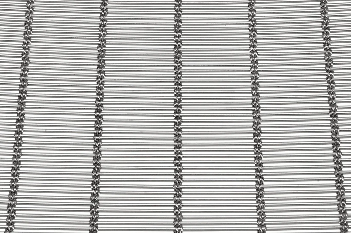 MULTI-BARRETTE 8106 architectural wire mesh - view at 45°
