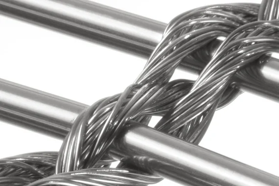 MULTI-BARRETTE 8301 architectural wire mesh - macro view