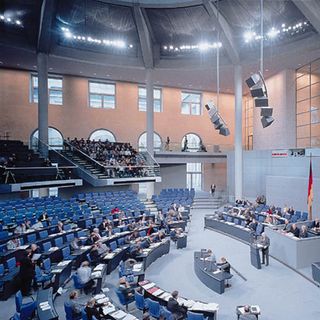 Salle de l'assemblée plénière et foyer de presse du Reichstag