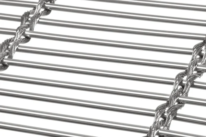 MULTI-BARRETTE 8301 architectural wire mesh - view over a corner