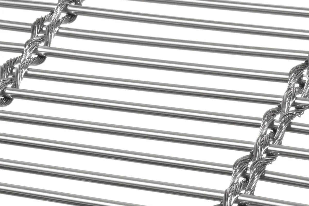 MULTI-BARRETTE 8301 architectural wire mesh - view over a corner