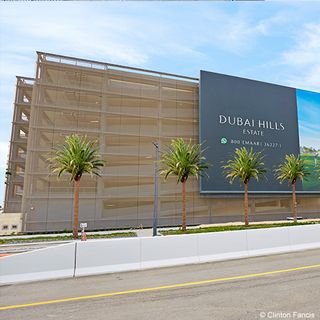 Parking à étages de Dubai Hills